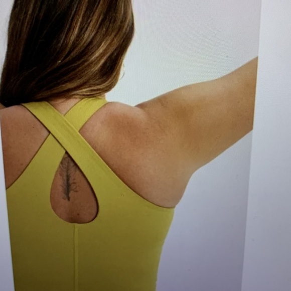 Girlfriend Collective - Zoe Superstretch Tank Top - Picture 2 of 5